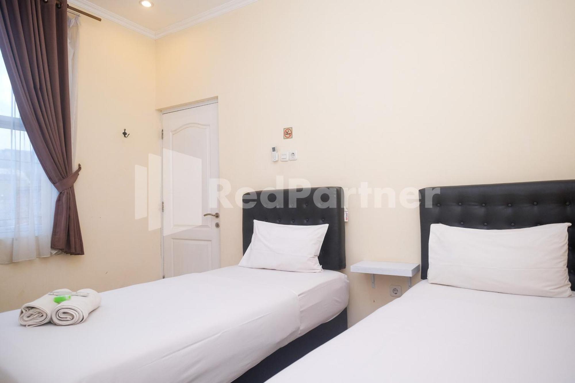 OYO 3930 Griya Loka Syariah Hotel Semarang Bagian luar foto