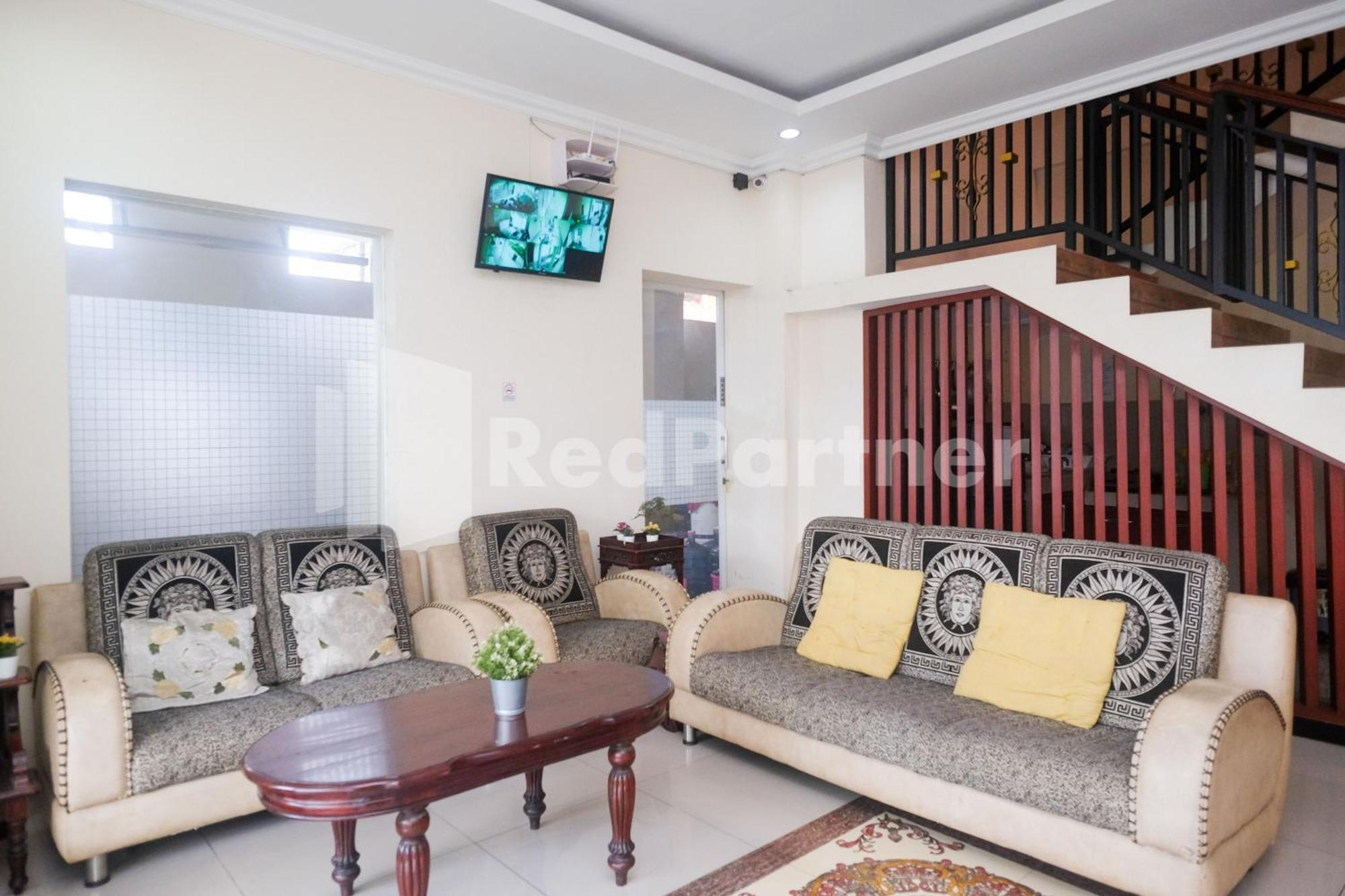 OYO 3930 Griya Loka Syariah Hotel Semarang Bagian luar foto