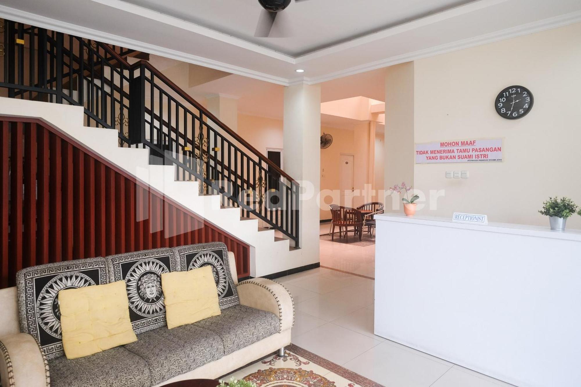 OYO 3930 Griya Loka Syariah Hotel Semarang Bagian luar foto
