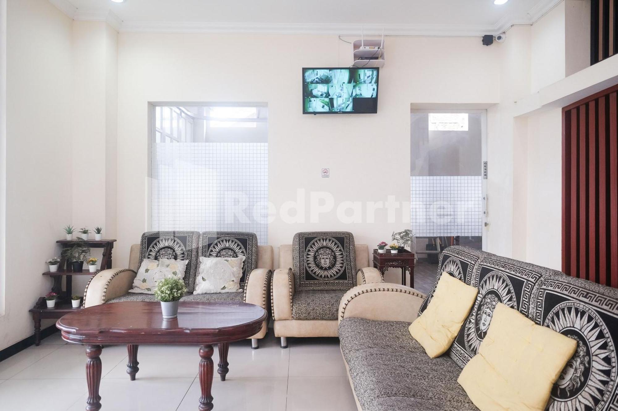 OYO 3930 Griya Loka Syariah Hotel Semarang Bagian luar foto