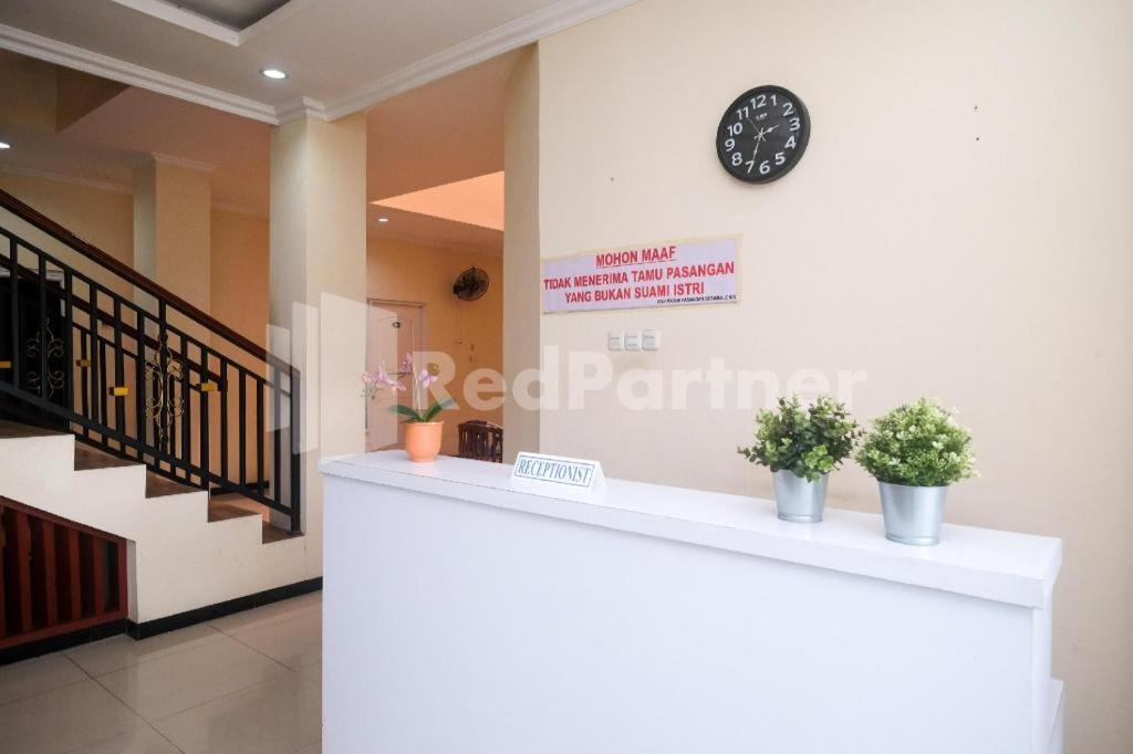 OYO 3930 Griya Loka Syariah Hotel Semarang Bagian luar foto