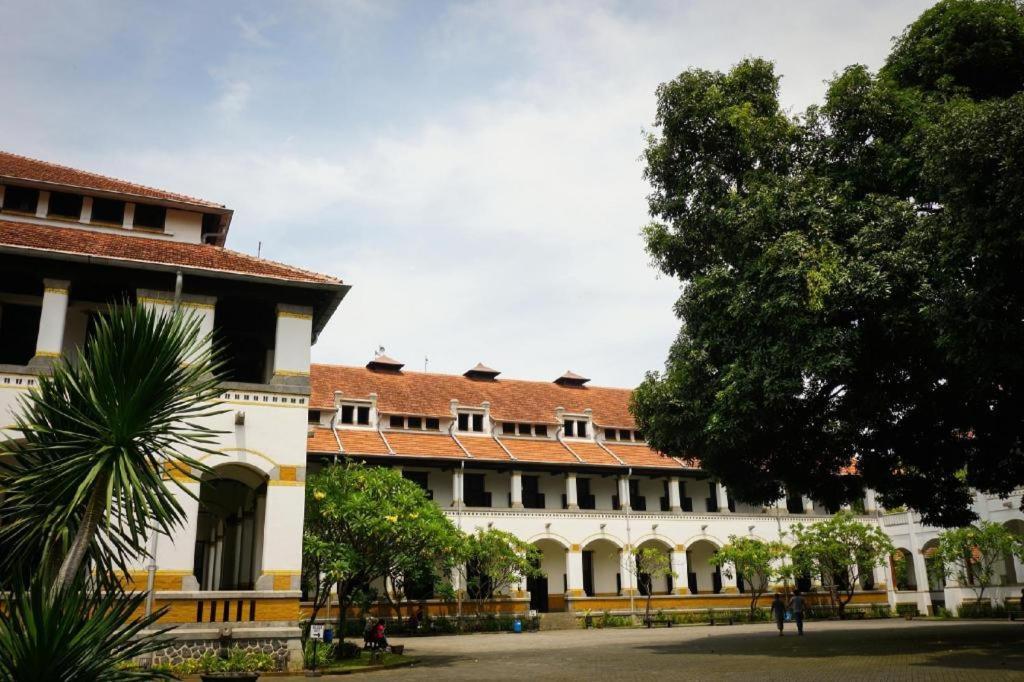 OYO 3930 Griya Loka Syariah Hotel Semarang Bagian luar foto